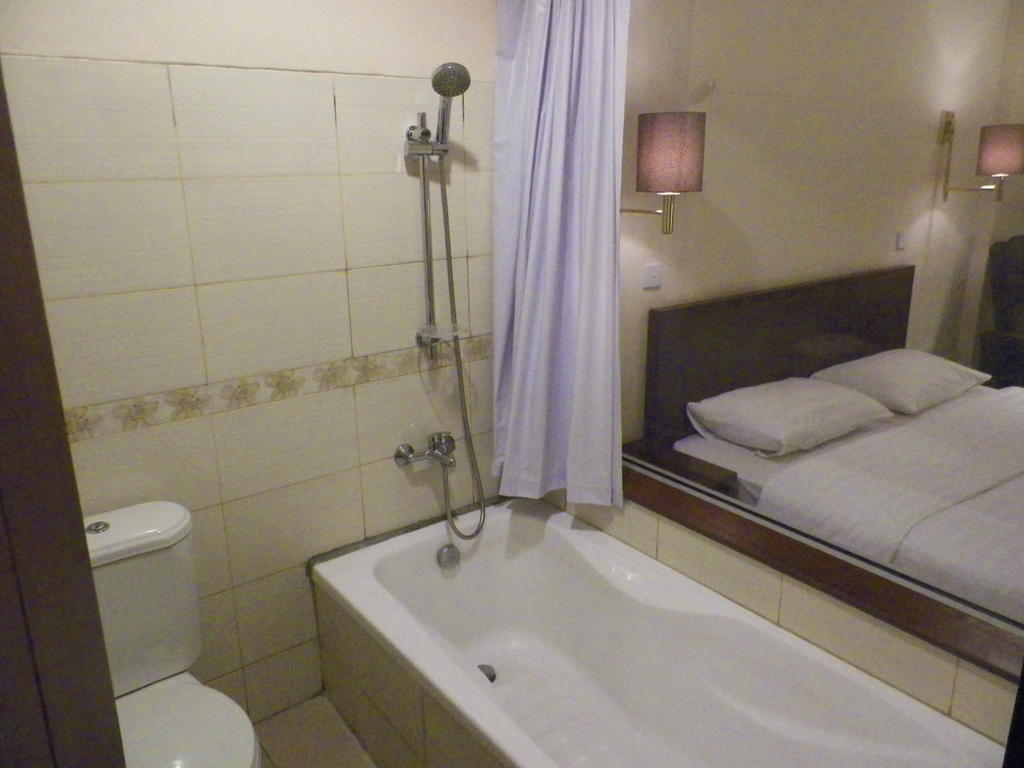 Excellent Seven Boutique Hotel باندونج الغرفة الصورة